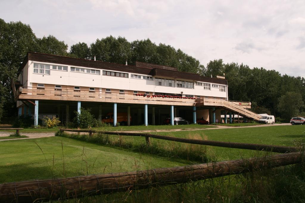 Hostel Boathouse Prag Eksteriør billede